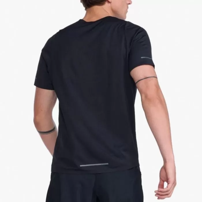 2XU Light Speed Tech Tee Negro Hot